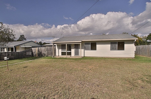 33 Phyllis Street, Eastern Heights, QLD 4305