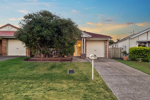 17 Macquarie Circuit, Forest Lake, QLD 4078