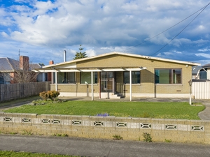 42 Bathurst Street, George Town, TAS 7253 photo 2 of 24