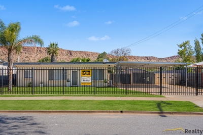 14 Carruthers Crescent, Gillen, NT 0870 photo 1 of 27