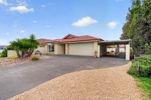 80 Wentworth Parade, Hindmarsh Island, SA 5214
