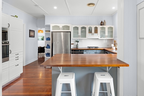 8 Oxley Drive, Holland Park, QLD 4121