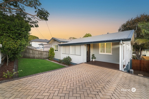 77 Holland Road, Holland Park, QLD 4121