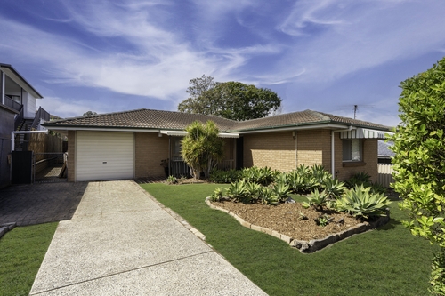 18 Masthead Street, Jamboree Heights, QLD 4074