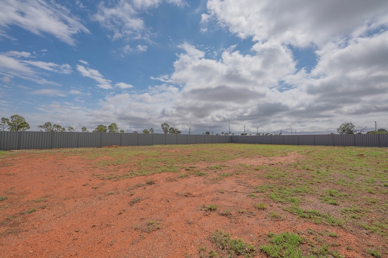 1+ Bedroom Properties for Sale Under $700k in Lake Cargelligo, NSW 2672 ...