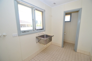 25 Ranmere Way, Langford, WA 6147 photo 3 of 10