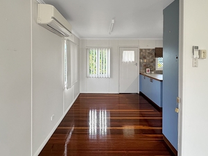 50 Victory Street, Maryborough, QLD 4650 photo 2 of 15