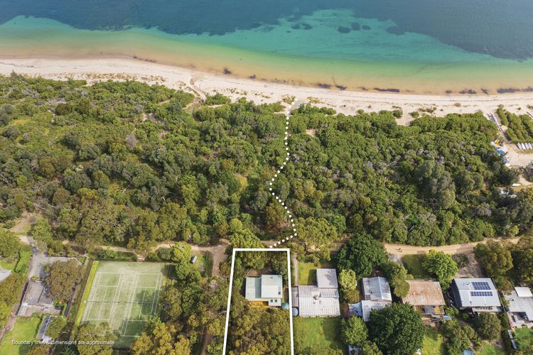 16 Surf Street, Merricks Beach, VIC 3926 for Auction