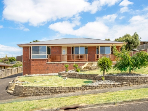 2 Beaumont Drive, Miandetta, TAS 7310