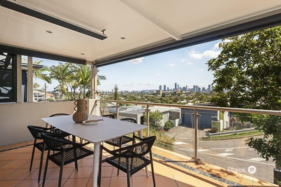 85 Power Street, Norman Park, QLD 4170