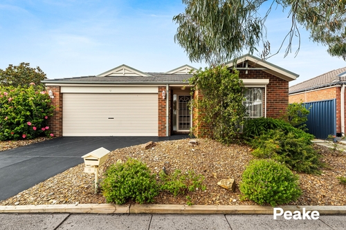 8 Tea Tree Close, Pakenham, VIC 3810