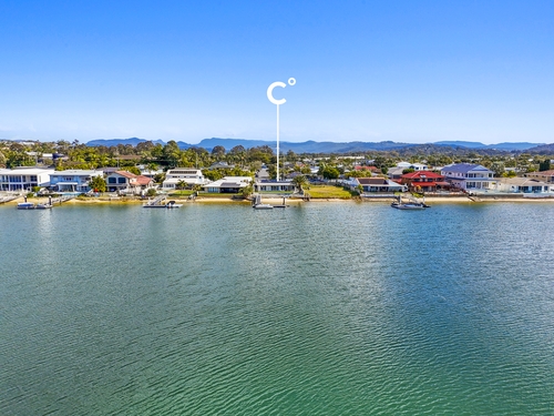 160 Mallawa Drive, Palm Beach, QLD 4221