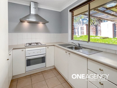 40 Sherwood Circuit, Penrith, NSW 2750 photo 2 of 7
