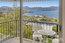 2/13 Birngana Avenue, Sandy Bay, TAS 7005