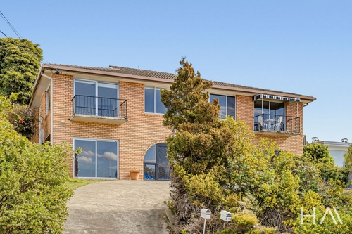 2/13 Birngana Avenue, Sandy Bay, TAS 7005