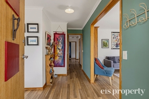 28 Saunders Crescent, South Hobart, TAS 7004 photo 3 of 24