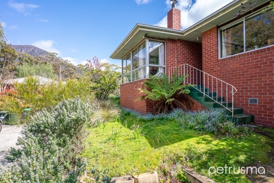 57 Marlyn Road, South Hobart, TAS 7004 photo 2 of 24