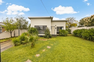 69 Gap Road, Sunbury, VIC 3429 photo 3 of 11
