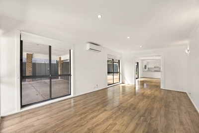 56 Wilsons Lane, Sunbury, VIC 3429 photo 2 of 14