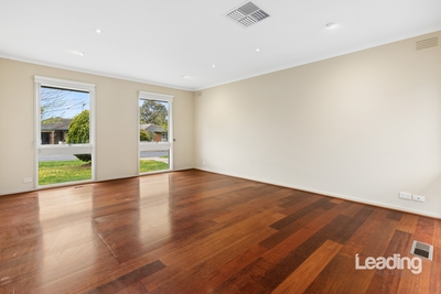 9 Davies Court, Sunbury, VIC 3429 photo 2 of 11