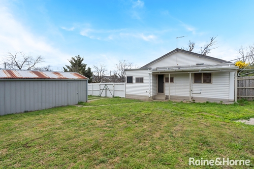 52 Station Street, Sunbury, VIC 3429