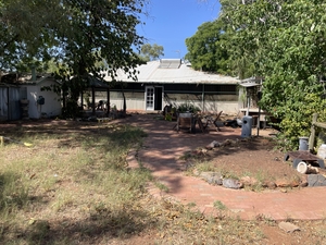 7 Memorial Drive, Tennant Creek, NT 0860 photo 3 of 14