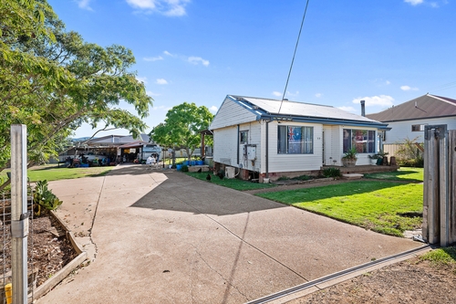 197 Real Estate Properties for Sale in Thornton, NSW 2322