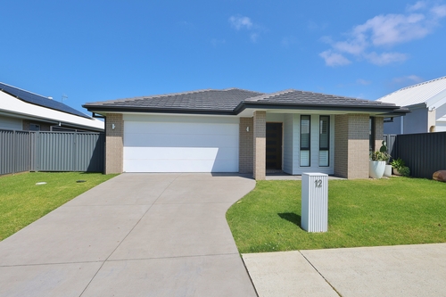 12 Wainscot Avenue, Thrumster, NSW 2444