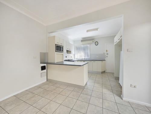 22 Bimbadeen Avenue, West Wollongong, NSW 2500