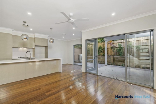 2/51 Railway Parade, Norman Park, QLD 4170