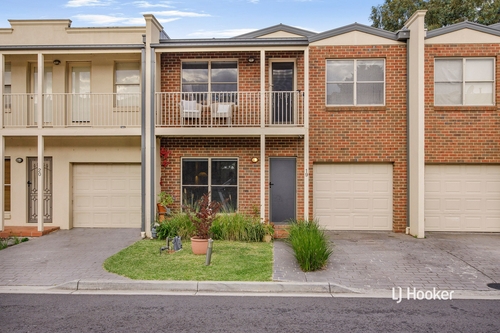 19/14 Mickleton Grove, Point Cook, VIC 3030