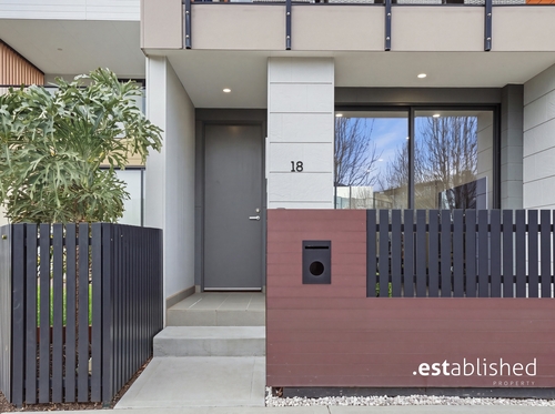 18 Glasson Place, Point Cook, VIC 3030
