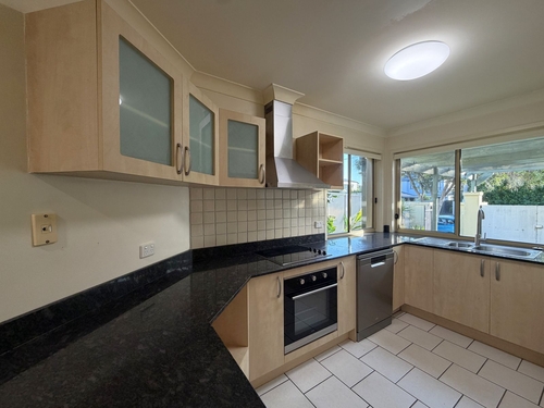 2/27 Mason Street, Southport, QLD 4215