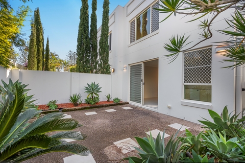 1/28 Birt Avenue, Surfers Paradise, QLD 4217