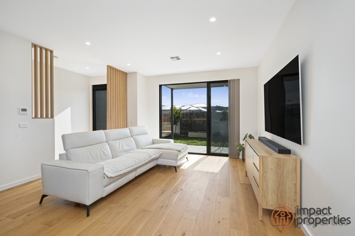 32 Judith Macintosh Crescent, Taylor, ACT 2913