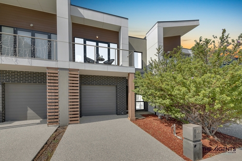 61 Chessington Drive, Williams Landing, VIC 3027