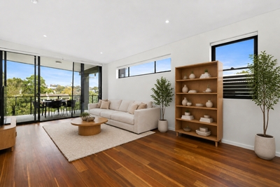 10/2 Woolley Street, Indooroopilly, QLD 4068