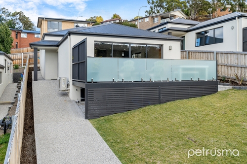 2/9 Chaucer Road, Lenah Valley, TAS 7008
