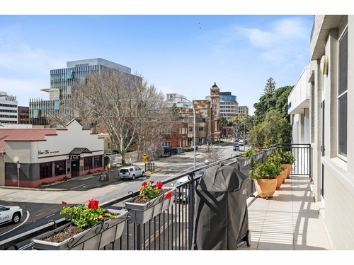 2/22 Gibson Street, Newcastle, NSW 2300