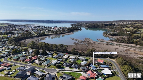 2/74 Medeas Cove Esplanade, St Helens, TAS 7216