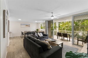 7/33 Beach Parade, Surfers Paradise, QLD 4217 photo 2 of 19