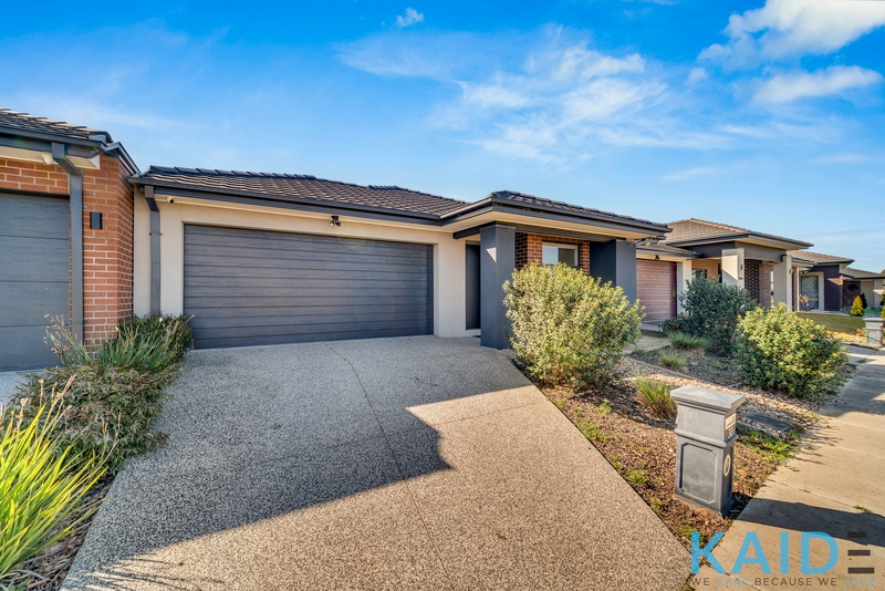30 Butterscotch Esplanade, Manor Lakes, VIC 3024