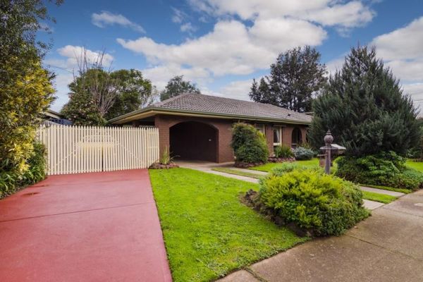 33 Manorvale Parade, Werribee, VIC 3030 Property Details - view.com.au