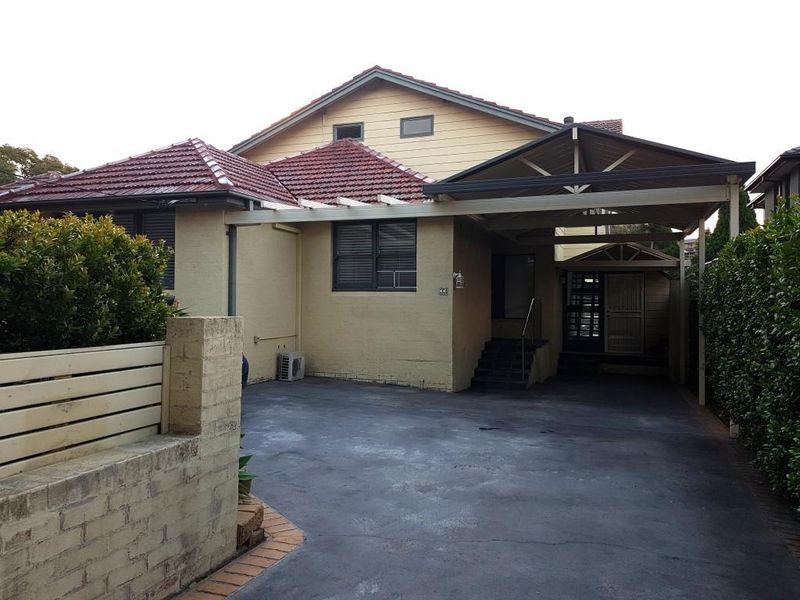 33 Stuart Street, Blakehurst, NSW 2221 Property Details