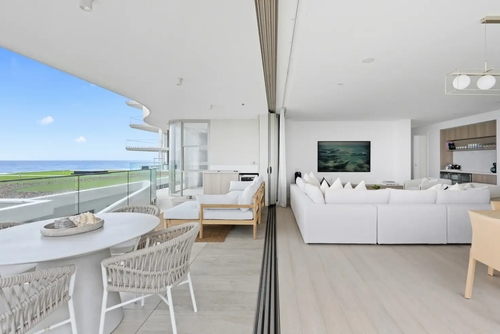 103/2C Twenty Seventh Avenue, Palm Beach, QLD 4221