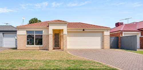11 Callabonna Avenue, Andrews Farm, SA 5114