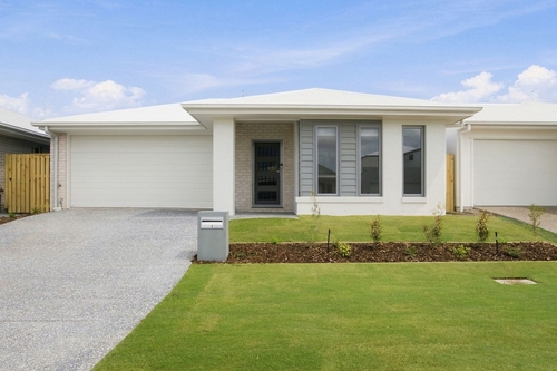 7 Valley Street, Banya, QLD 4551
