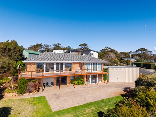 94 Main Road, Binalong Bay, TAS 7216