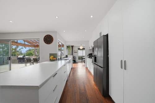 1 Sandstone Grove, Blackmans Bay, TAS 7052