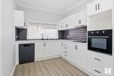 106 Knox Street, Broken Hill, NSW 2880 photo 2 of 12